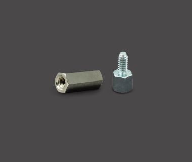 Kachelbild-Abstandsbolzen-mit-UNC-Gewinde