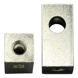 Befestigungselemente-vierkant-mit-Bohrungen